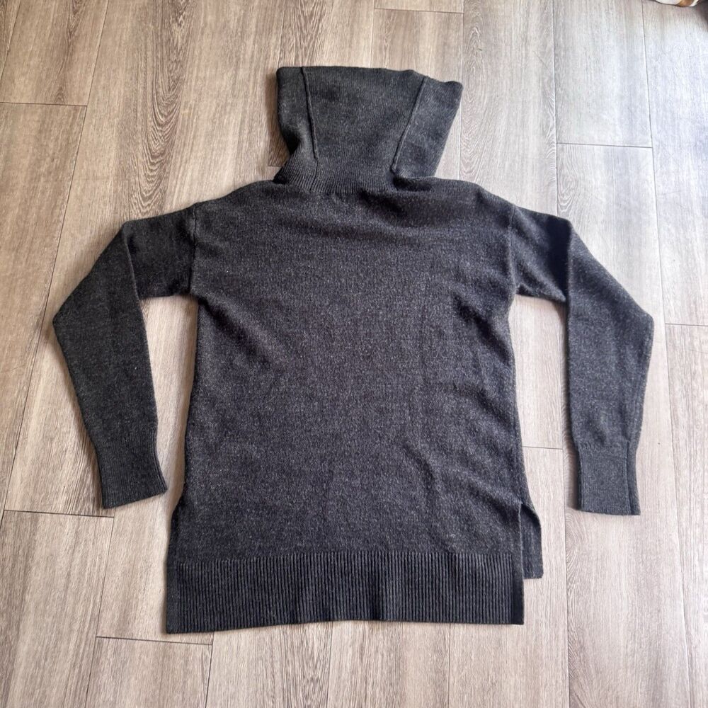 Banana Republic Women’s High Neck Sweater Gray Loose Fit Size S Soft Scandi Girl